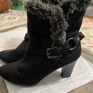 Dana Buchman 9.5 Black Suede Booties